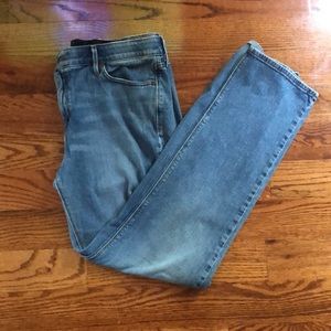 Levi’s perfect waist straight 525 jeans